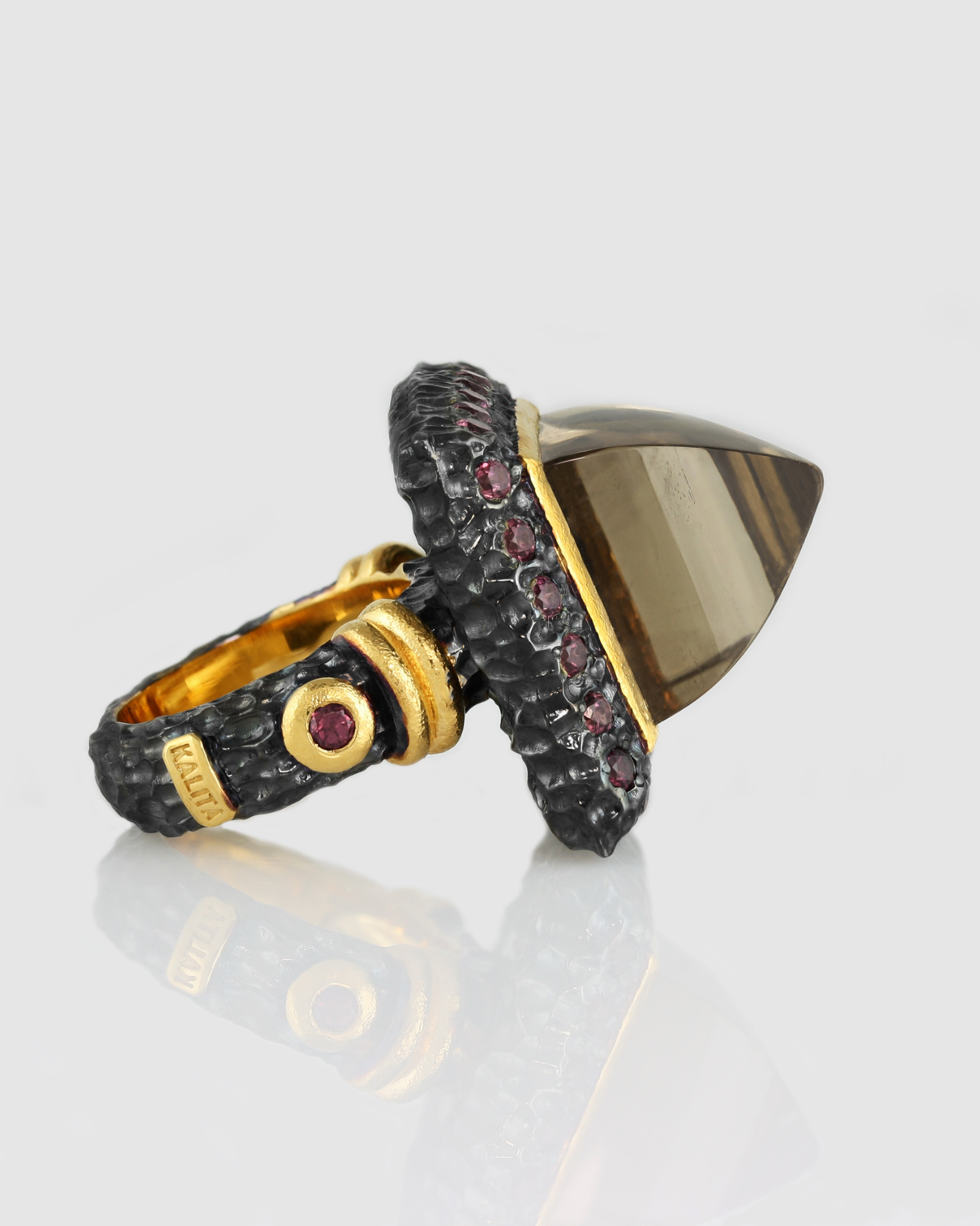 PYRAMID RING